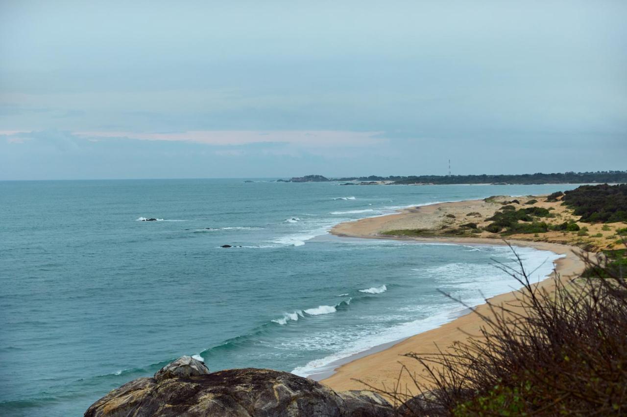 Water Edge Hotel & Restaurant Arugam Bay Exterior foto