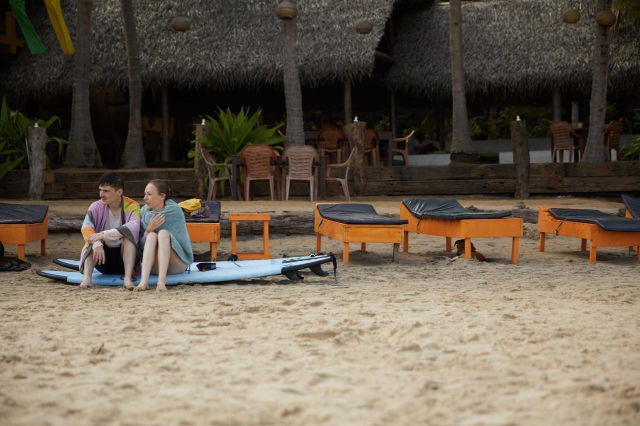 Water Edge Hotel & Restaurant Arugam Bay Exterior foto