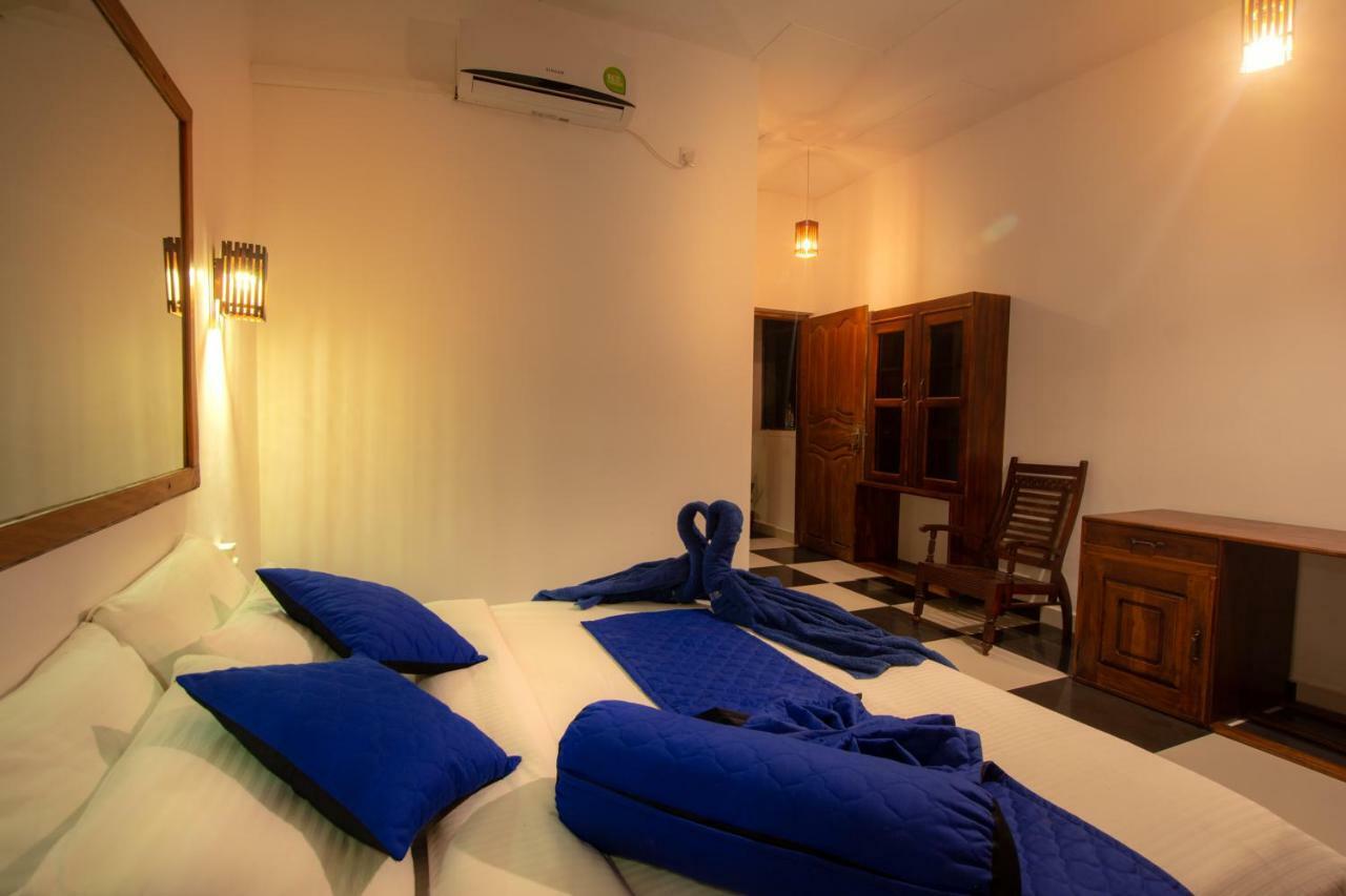 Water Edge Hotel & Restaurant Arugam Bay Exterior foto
