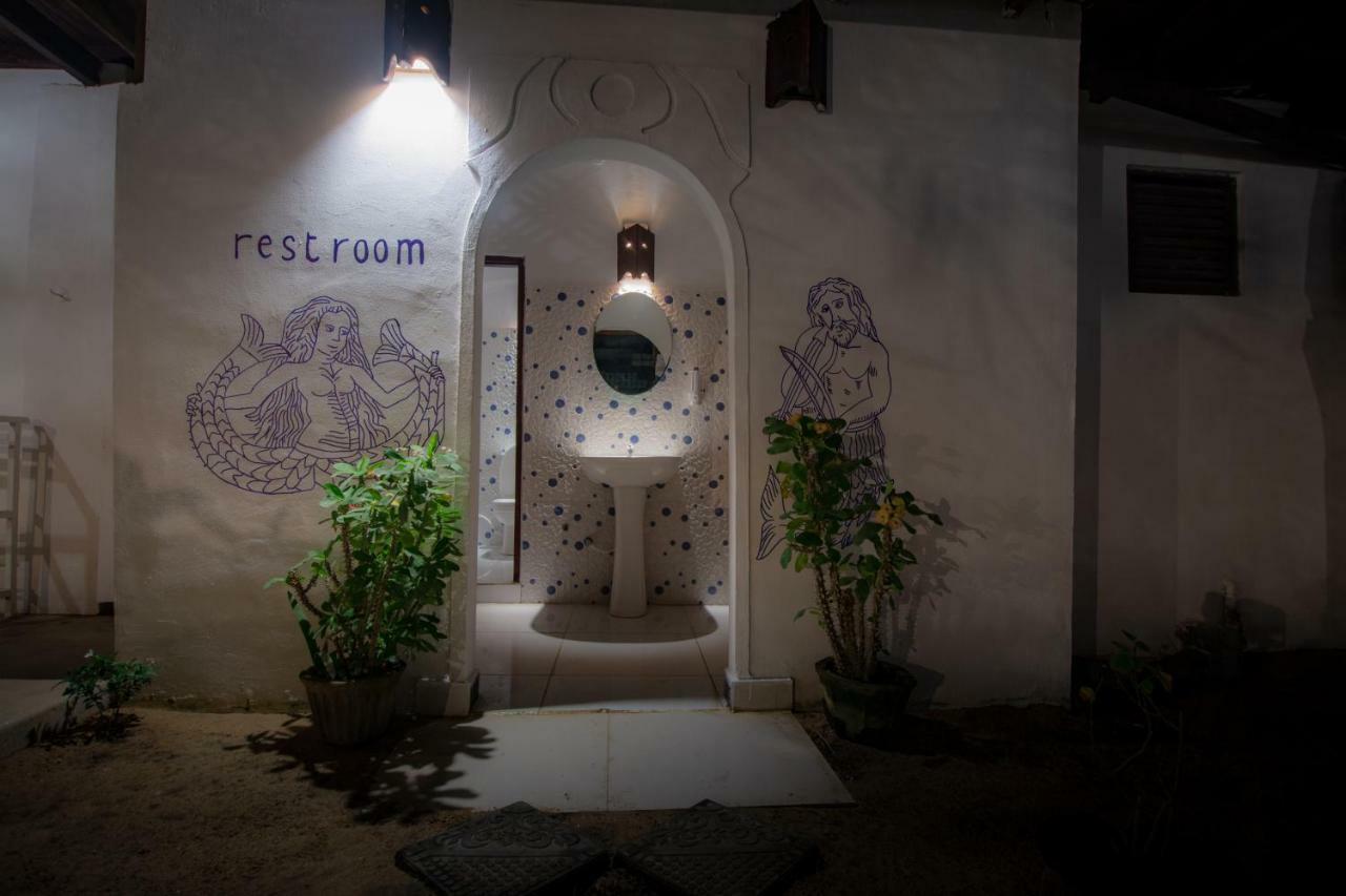 Water Edge Hotel & Restaurant Arugam Bay Exterior foto
