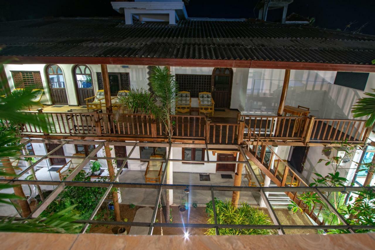 Water Edge Hotel & Restaurant Arugam Bay Exterior foto