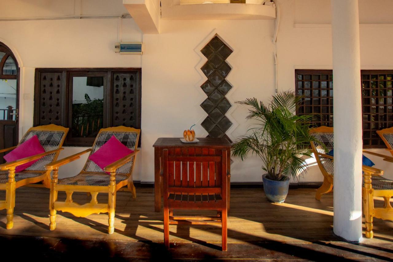 Water Edge Hotel & Restaurant Arugam Bay Exterior foto